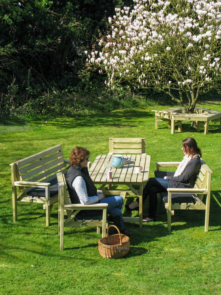 North Downs Garden Table and Chair Set– Seats 8 - Image 2