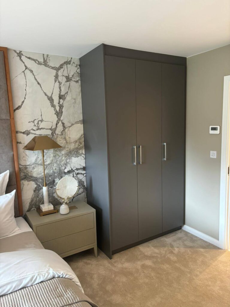 paint a fitted wardrobe